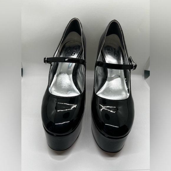 Mix No. 6 Platform Mary Jane heels. Black patent. Size 7.5. Excellent condition. - Picture 2 of 6